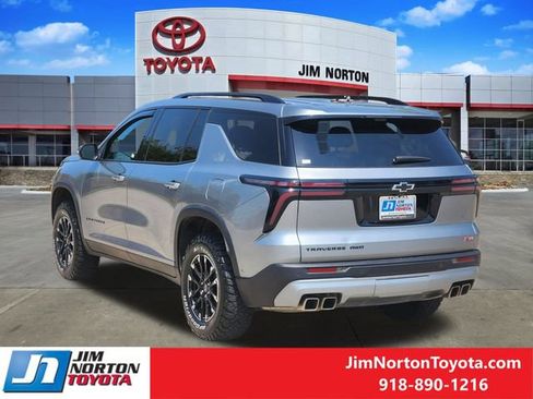 Used 2024 Chevrolet Traverse Z71 w/ Enhanced Driving Package AWD/4WD image 8