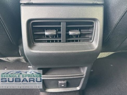 Used 2020 Ford Edge SE image 22