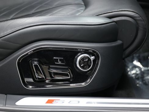 Used 2016 Audi S8 Plus AWD/4WD image 94