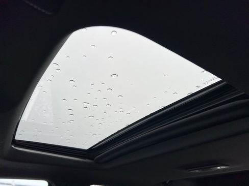 Used 2021 Chevrolet Silverado 1500 High Country w/ Safety Package II image 17