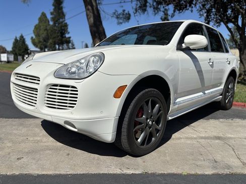 Used 2006 Porsche Cayenne Turbo S AWD/4WD image 7