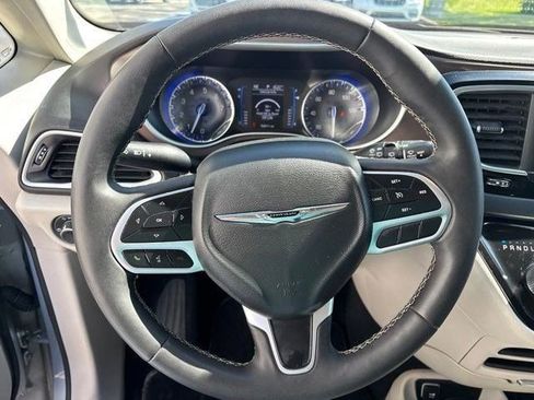 Used 2024 Chrysler Voyager LX FWD image 16