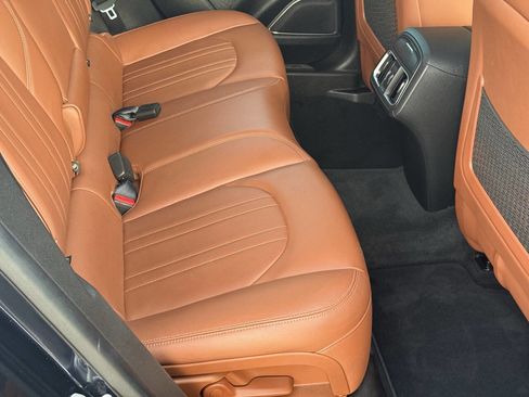 Used 2019 Maserati Levante AWD/4WD image 21