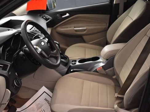 Used 2015 Ford Escape SE FWD image 9