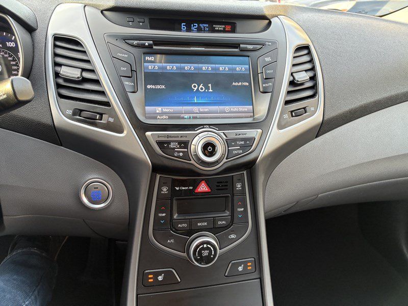 Used 2014 Hyundai Elantra Limited w/ Option Group 03 FWD image 10