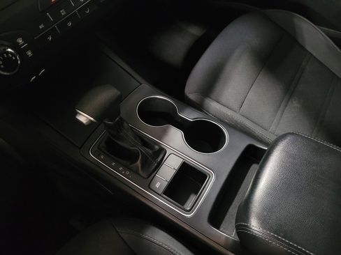 Used 2020 Kia Sorento LX image 26