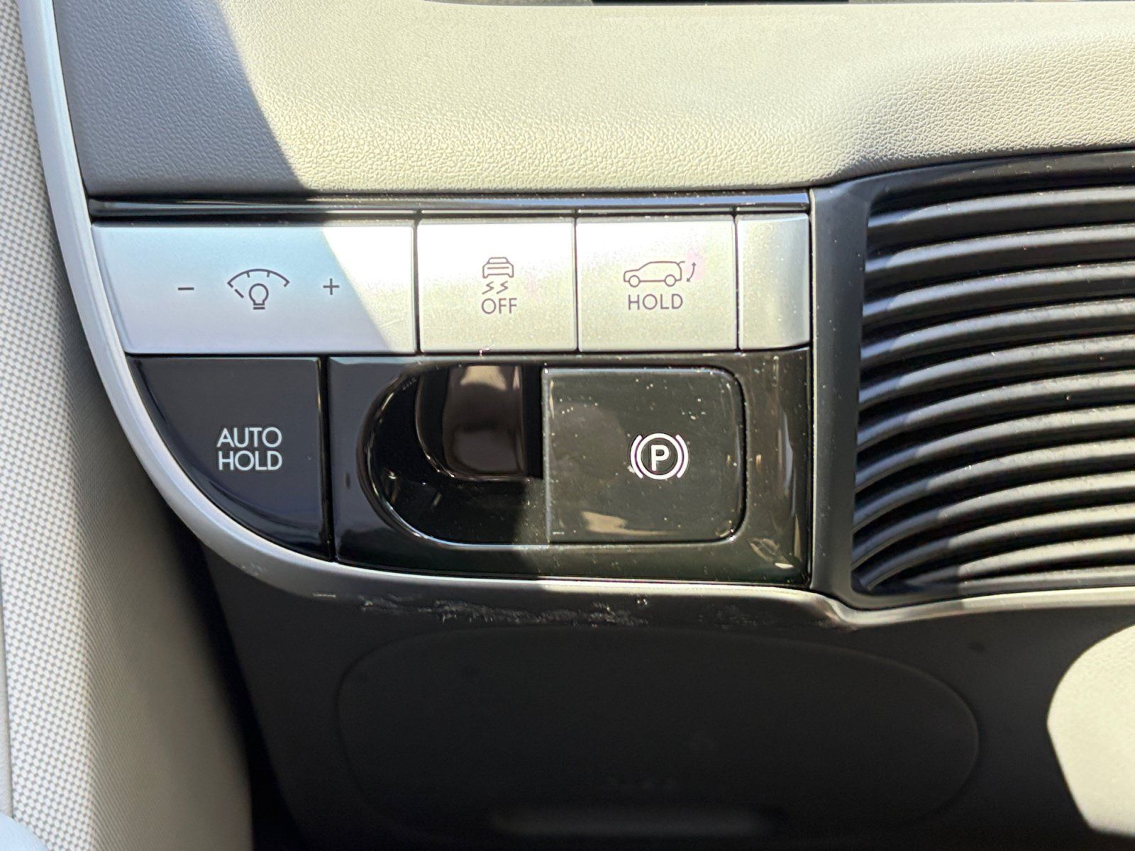Certified 2024 Hyundai Ioniq 5 Limited AWD/4WD image 12