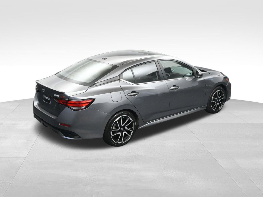 Used 2024 Nissan Sentra SR w/ SR Premium Package FWD image 35