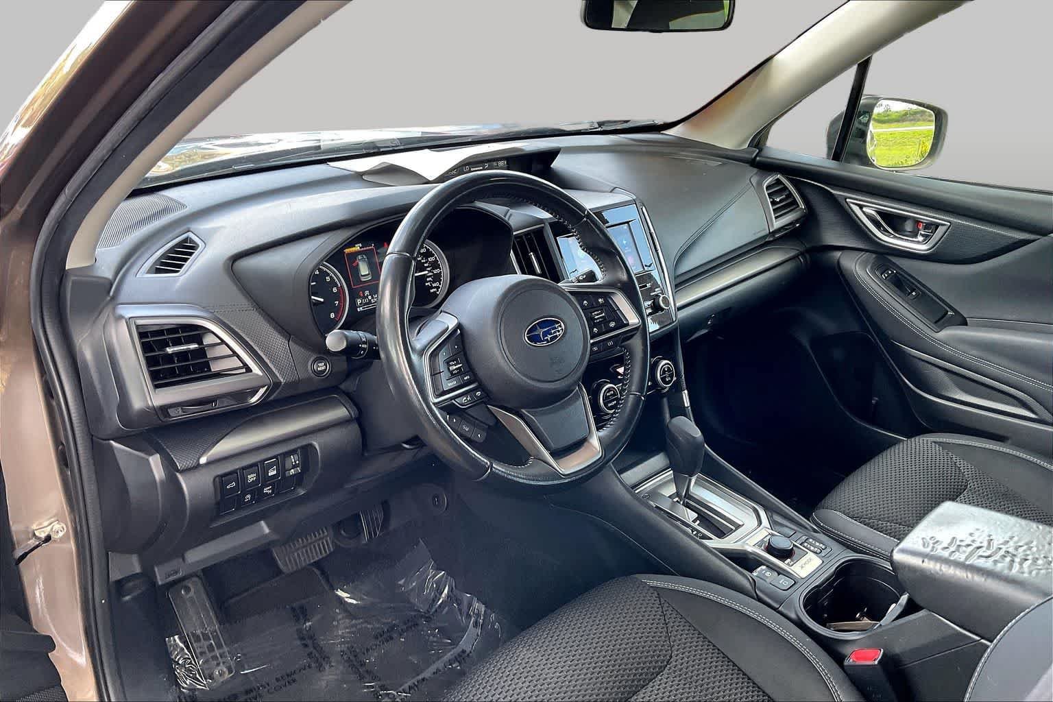 Used 2023 Subaru Forester Premium AWD/4WD image 24