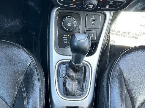 Used 2019 Jeep Compass Latitude image 11