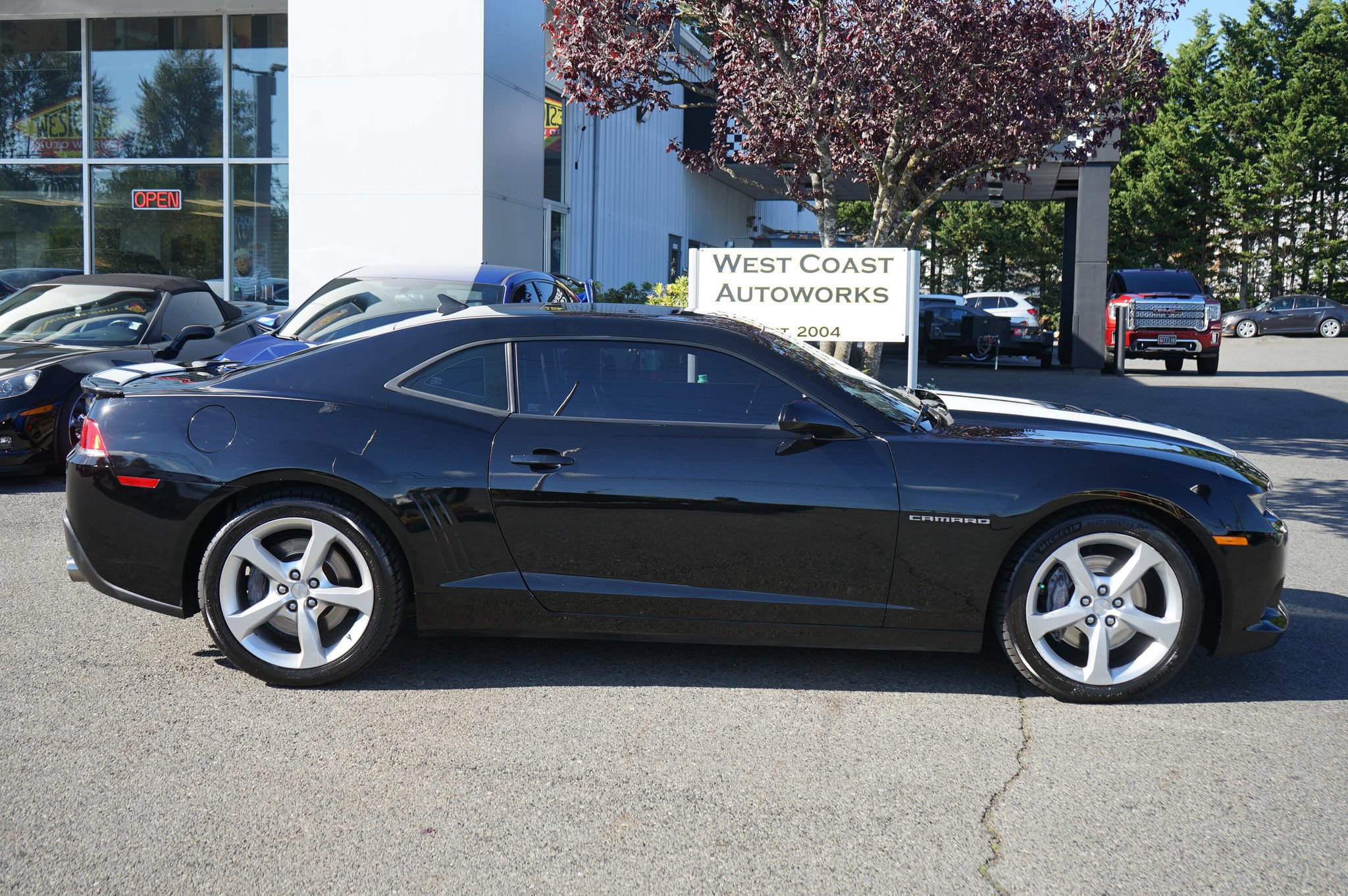 Used 2014 Chevrolet Camaro SS RWD image 6