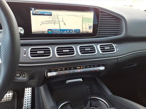 Used 2025 Mercedes-Benz GLS 580 GLS 580 4MATIC image 7