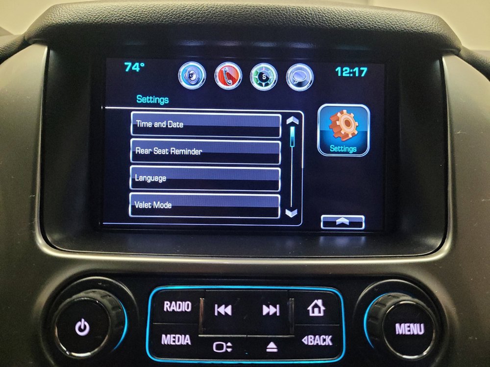 Used 2018 Chevrolet Suburban Premier RWD image 25