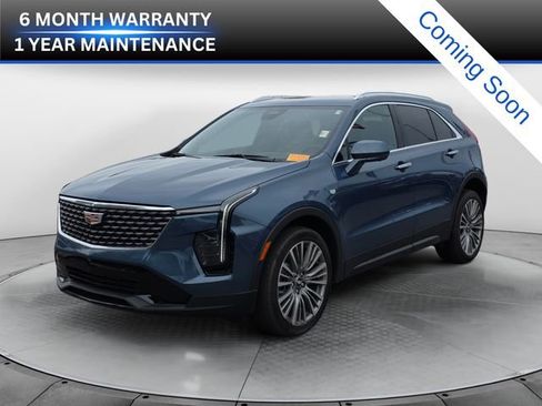 Used 2025 Cadillac XT4 Premium Luxury w/ Cold Weather Package FWD image 1