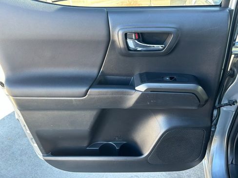 Used 2023 Toyota Tacoma TRD Off-Road image 24