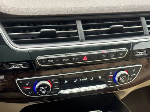 Used 2017 Audi Q7 3.0T Premium Plus image 22