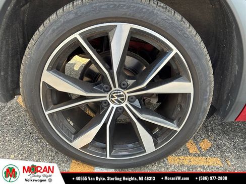 Certified 2024 Volkswagen Tiguan SEL R-Line AWD/4WD image 5