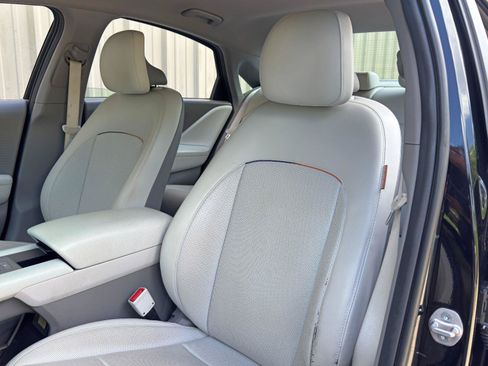 Used 2023 Hyundai Ioniq 6 SEL RWD image 36