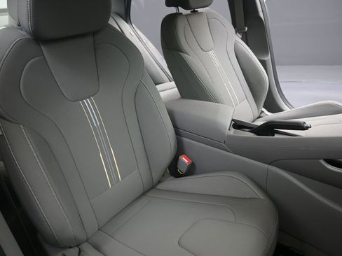 New 2025 Hyundai Elantra Sport image 13