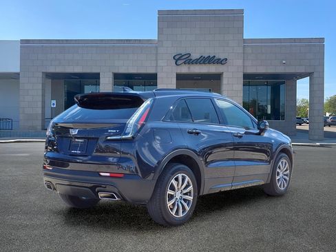Used 2023 Cadillac XT4 Sport w/ Cold Weather Package AWD/4WD image 4