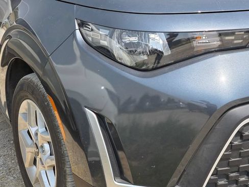 Certified 2025 Kia Soul LX w/ LX Technology Package FWD image 4