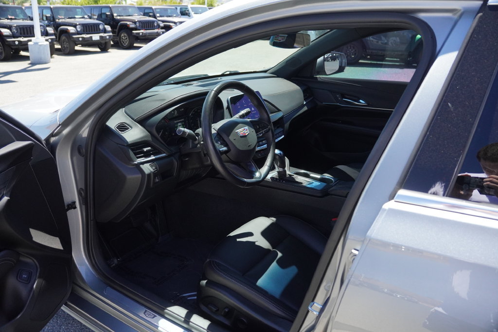 Used 2023 Cadillac CT4 Luxury w/ Cold Weather Package RWD image 28