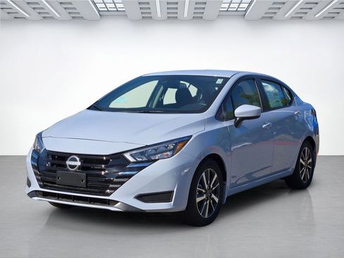 New 2025 Nissan Versa SV w/ Trunk Package FWD image 6