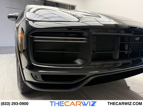 Used 2023 Porsche Cayenne Turbo GT image 4