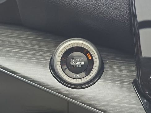 Used 2024 Jeep Wagoneer Series II w/ Convenience Group I image 23