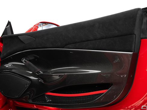 Used 2019 Ferrari 488 Pista Coupe RWD image 35