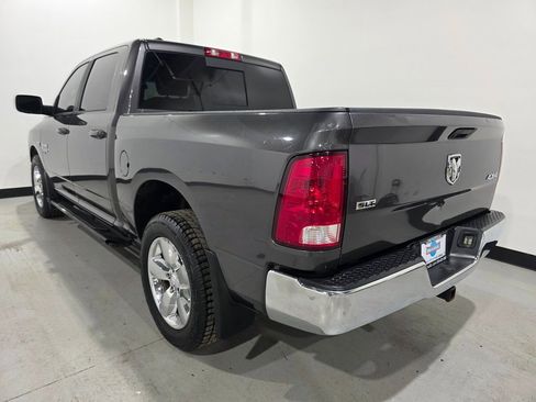 Used 2019 RAM 1500 Classic SLT image 39