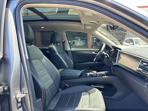 Used 2024 Volkswagen Atlas SEL AWD/4WD image 24