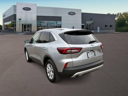 Certified 2023 Ford Escape Active AWD/4WD image 7