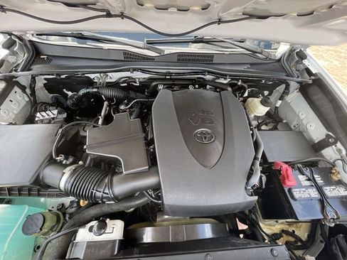 Used 2022 Toyota Tacoma SR w/ SX Package RWD image 21