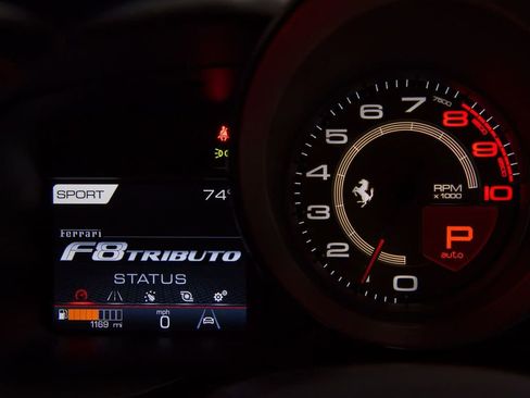 Used 2021 Ferrari F8 Tributo image 32
