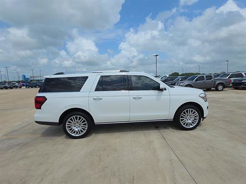 Used 2024 Ford Expedition Max Limited RWD image 6
