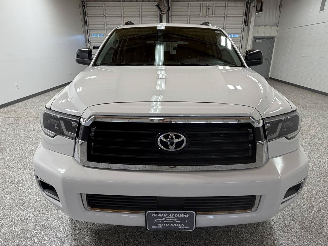 Used 2019 Toyota Sequoia TRD Sport w/ TRD Sport Premium Package AWD/4WD image 3