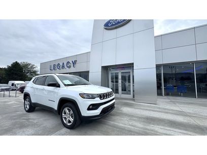 Used 2024 Jeep Compass Latitude