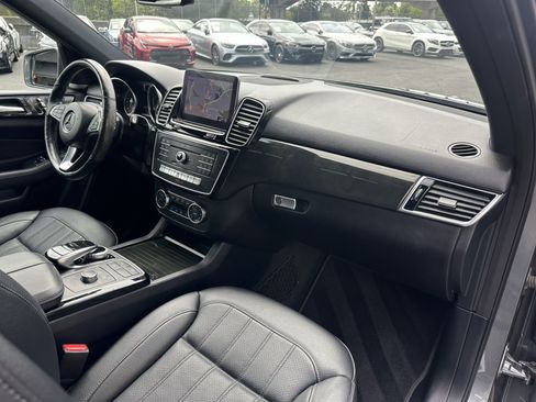 Used 2019 Mercedes-Benz GLE 400 4MATIC image 21