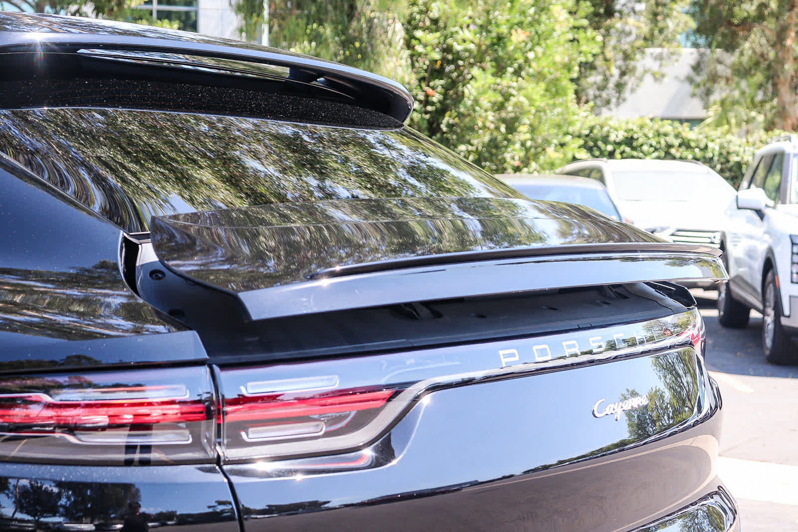 Used 2021 Porsche Cayenne Coupe AWD/4WD image 36