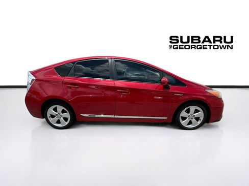 Used 2014 Toyota Prius Five w/ Preferred Accessory Package FWD image 8