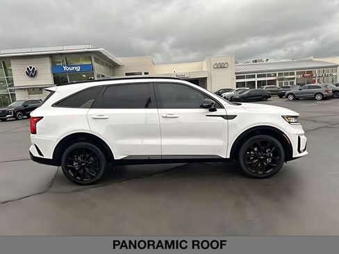 Used 2023 Kia Sorento SX FWD image 2
