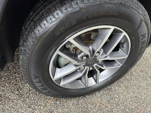 Used 2020 Jeep Grand Cherokee Limited image 16