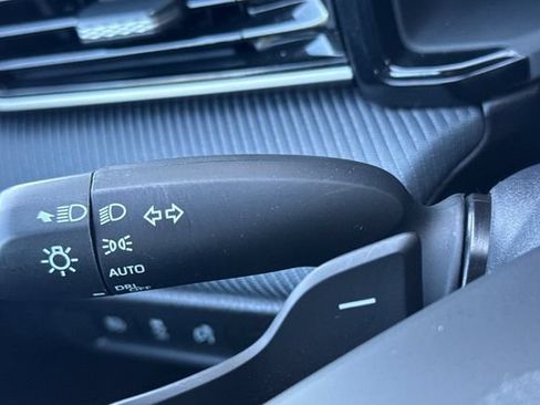 Used 2025 Toyota Camry SE FWD image 38