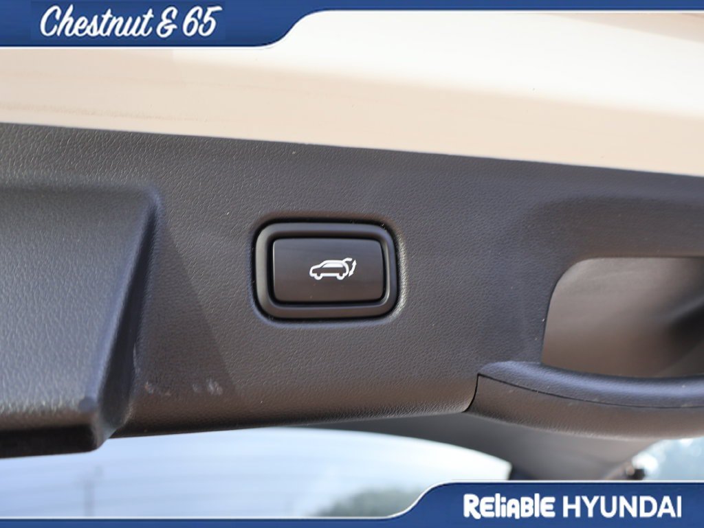 Used 2022 Hyundai Tucson Limited FWD image 16
