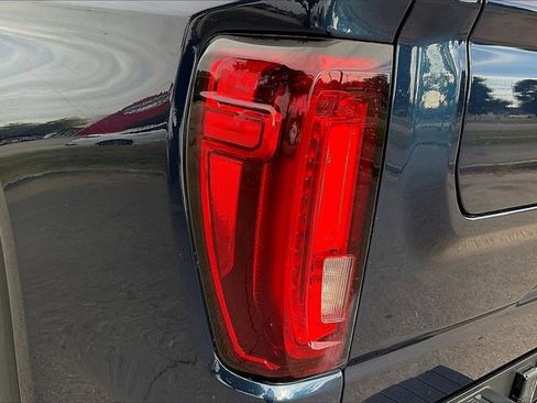 Used 2022 GMC Sierra 1500 Denali image 39