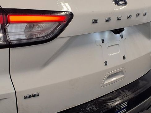 Used 2020 Ford Escape SE Sport AWD/4WD image 10