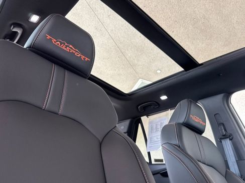 Certified 2025 Honda Pilot TrailSport image 22