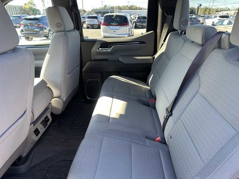 Used 2023 GMC Sierra 1500 SLE image 26