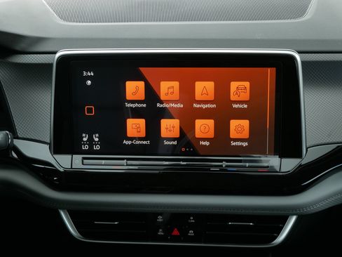 New 2026 Volkswagen Atlas Peak Edition image 10